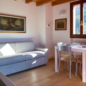 Appartamento Mansarda Corno D'aola, Ponte Di Legno