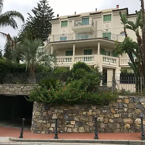 Emma , Ospedaletti Italia