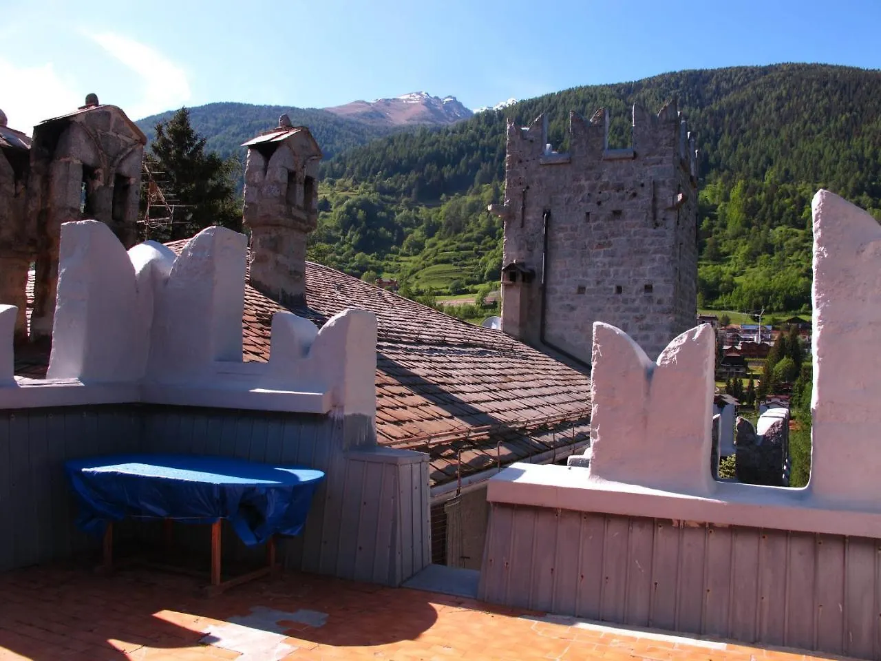 Un Nido Nella Torre Del Castello Apartment Ponte Di Legno 0*,