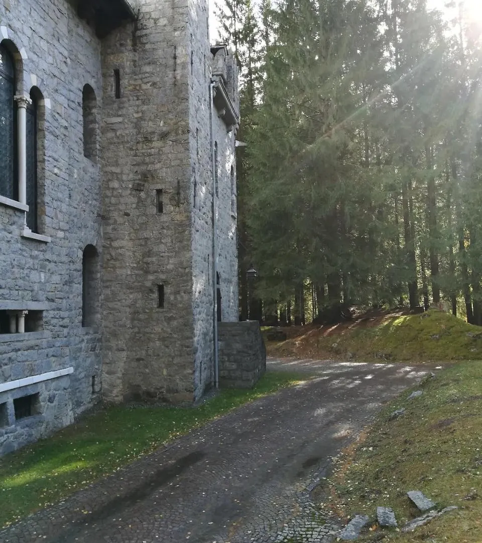 Un Nido Nella Torre Del Castello Apartment Ponte Di Legno